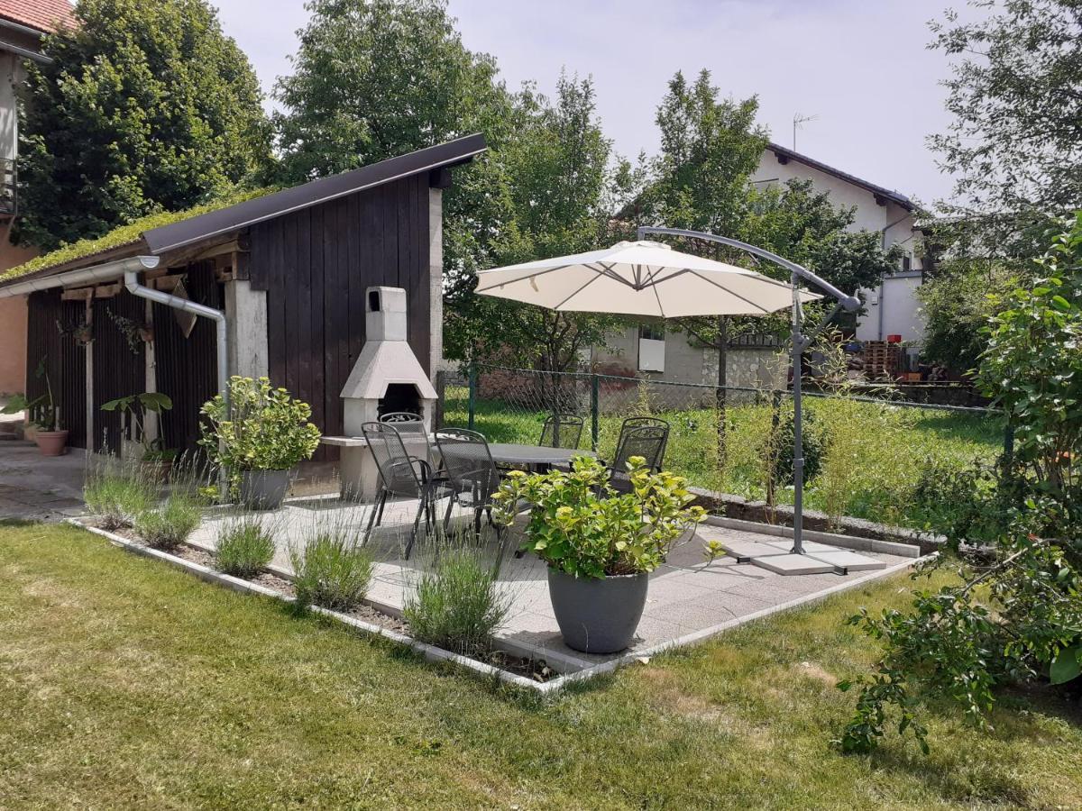 Apartman Soda Ogulin Exteriér fotografie