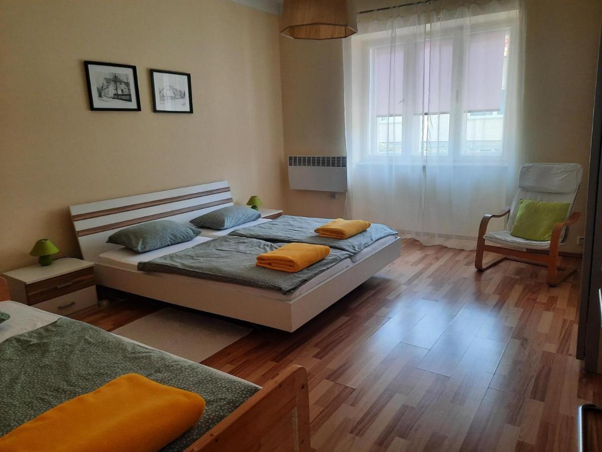 Apartman Soda Ogulin Exteriér fotografie