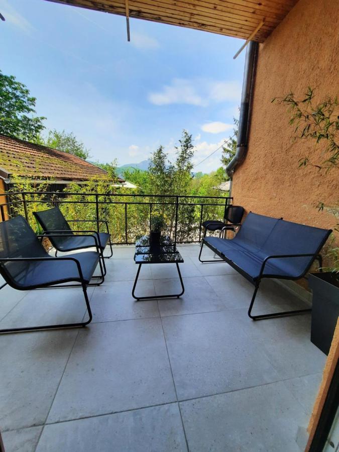 Apartman Soda Ogulin Exteriér fotografie